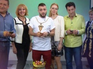 Докъде я докарахме! Мая и Тончо да ни хранят на Великден