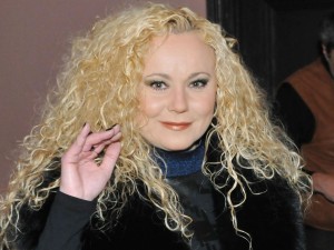 Наталия Симеонова се бие за дрехи на промоция