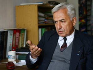 Проф: Лъчезар Филипов: Барак Обама крие 15 извънземни
