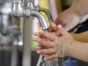 Пускат гореща вода на промоция