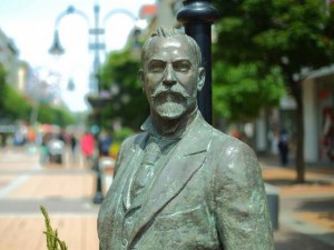 Откриха паметника на Алеко Константинов