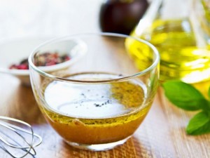 Дресингът...или как да направите салатата неустоимо вкусна