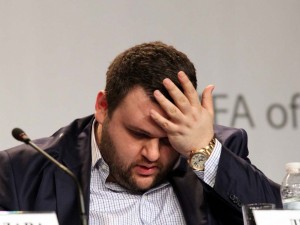 Пеефски* умря, да живее Пеефски!