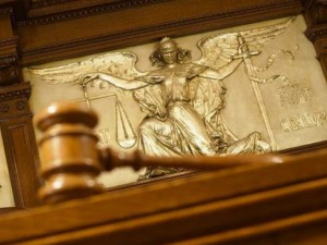 Съдебна забрана за брак между баба и 21-годишен младеж