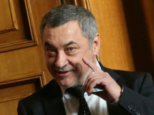 Валери Симеонов: Опраскахме ДПС и ДОСТ
 