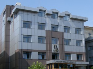 Седем болници пускат кепенците, няма медсестри
 