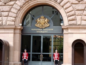 Президентските избори: За какво става „на въпрос”*