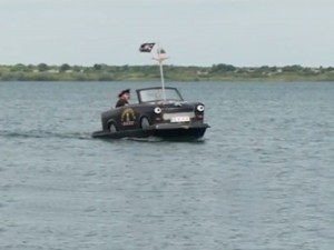 Трабант амфибия плава по Дунав