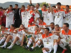 „Литекс” започва с юношите
 