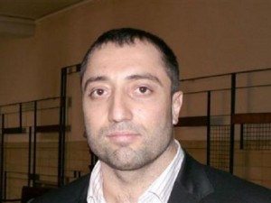 Митьо Очите спрян да забегне за Израел