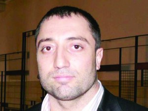 Присаждат дебело черво на Митьо Очите
