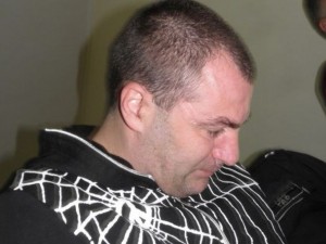 Ембака закован с часовник камера