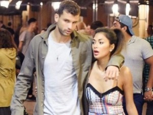 Гришо целува Никол на „Уембли“