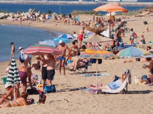 Адска жега! Морската вода загрява до 25 градуса