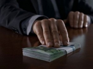 Всеки пети българин е участвал в корупционна схема през 2015 г.