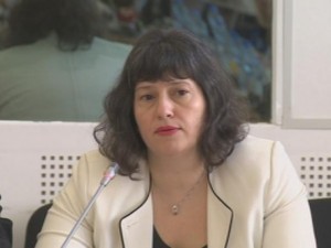 Докога ще ни управляват некадърни лелки