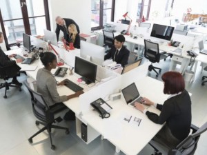 Работите с компютър? Пийте по 3 л вода дневно
