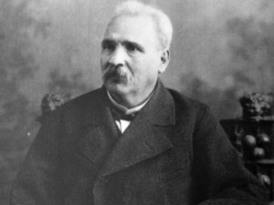 Петко Славейков живял с две жени едновременно