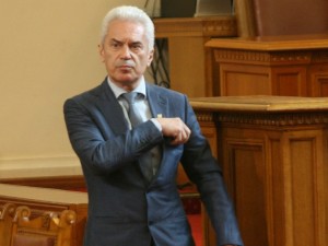 Волен Сидеров: Ген. Радев може да е добър любовник, но не е политик