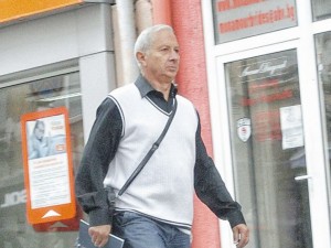 Проф. Герджиков облечен по италианска мода
