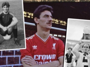 Йън Ръш плюе по Наско Сираков
