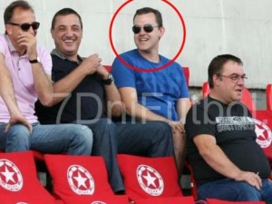 
Крачунов, при Пеевски май е тъжно даже да си обикновен педераст!