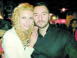 Антон Хекимян с бебе инвитро
 