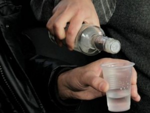 След среща с извънземни: Руснак алкохолик топи снега без да го докосва