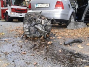 Двигател изхвърча от кола в движение
 