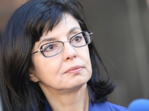 Сбогом, Кунева, и не се връщай