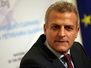 Д-р Менгеле да даде пръстови отпечатъци!