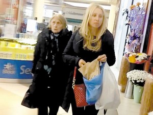 Кристина Димитрова се сбабичаса
 