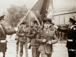Спомени от соца: В казармата жулехме паркета и бръснехме портрета на Маркс
 