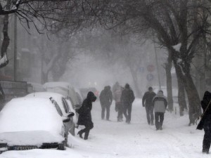 Зимата се завръща със студ и сняг