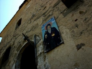 Семейство преспа в храм в Мелник и им се роди детенце