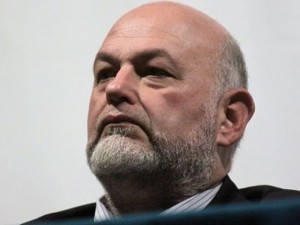 Кирил Добрев е неграмотен нахал
