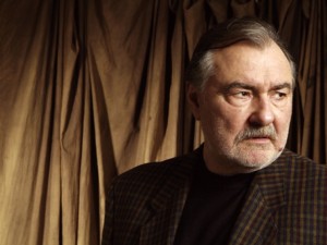 Васил Михайлов играе със счупено рамо в Армията