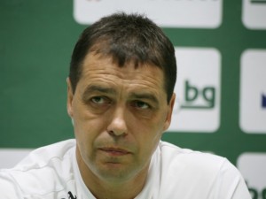Хубчев ядосва „сините”