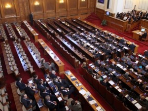 Парламентът като школа за Сульо и Пульо
 