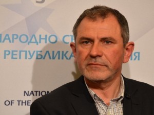 Методи Андреев да хване мотиката
 
