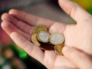Цинизъм! Искат по 18,40 лв. от безработен за здраве