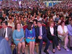Защо ГЕРБ се заигра с учителите