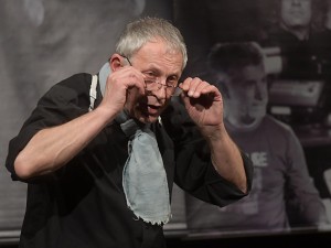 Народният театър в ужас от Рашко Младенов
 