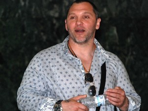 Златко Баретата завъртя бизнес с глигани и елени
 