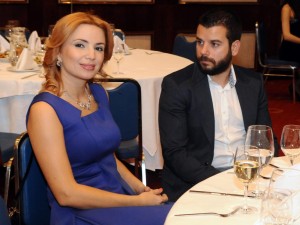 Опосумът Иван пъди Ирина в Гърция
 