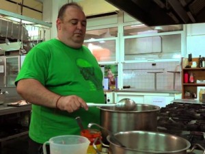 Любо Нейков пръснал милион за звезди в „Откраднат живот”
 