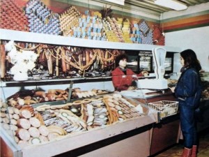 Спомени от соца: В месарницата миришеше на мърша, в плод-зеленчука – на гнилоч
 