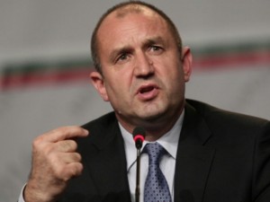 Не скачайте на Радев за уседналостта