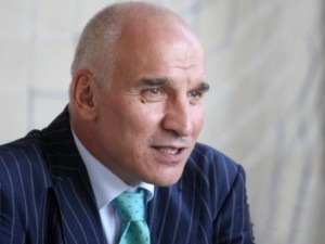 
Как се става успешен мениджър? Ето съветите на роден топбанкер