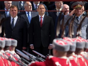 Каракачанов, войнишката лъжица не е за всяка уста